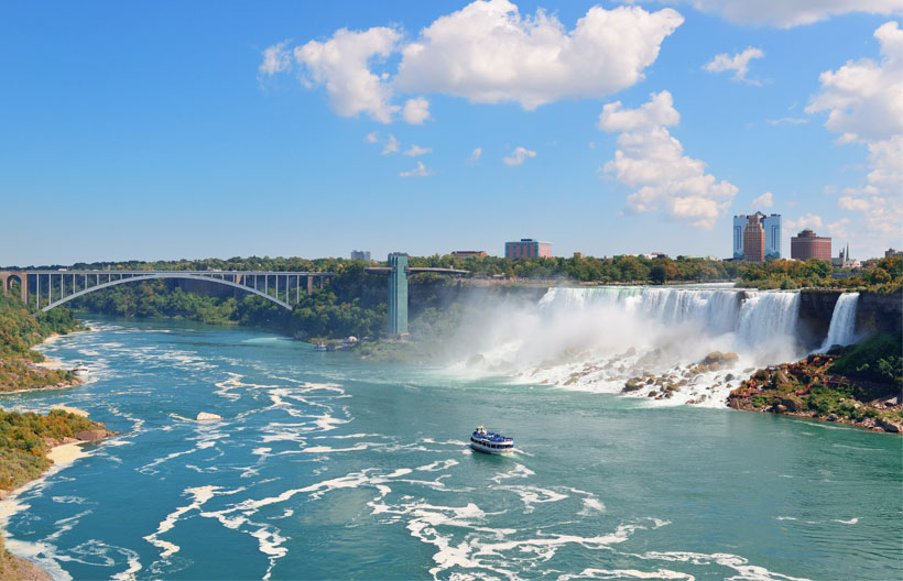 ทัวร์อเมริกา แคนาดา สะพานบรูคลิน ตึกเอ็มไพร์สเตต CN Tower ล่องเรือชมเทพีเสรีภาพ 10 วัน 6 คืน สายการบินคาเธ่ย์ แปซิฟิค