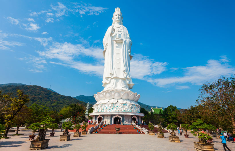 ทัวร์เวียดนามกลาง เว้ ดานัง ฮอยอัน สะพานมังกร บานาฮิลล์ สุสานกษัตริย์ไคดิงห์ เรือมังกรล่องแม่น้ำหอม 4 วัน 3 คืน สายการบินไทยเวียดเจ็ท แอร์