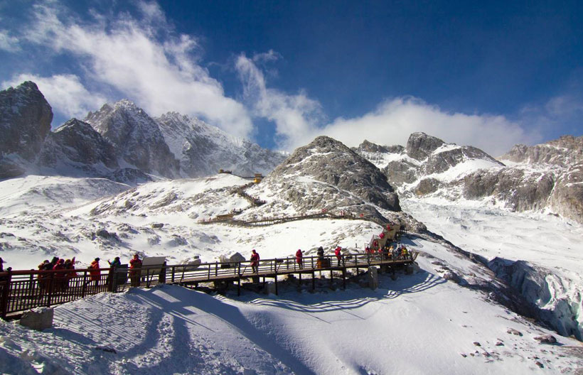 ทัวร์จีน คุนหมิง เมืองโบราณต้าหลี่  เมืองโบราณลี่เจียง  ภูเขาหิมะมังกรหยก หุบเขาสีน้ำเงิน 5 วัน 4 คืน สายการบินไชน่า อีสเทิร์น แอร์ไลน์
