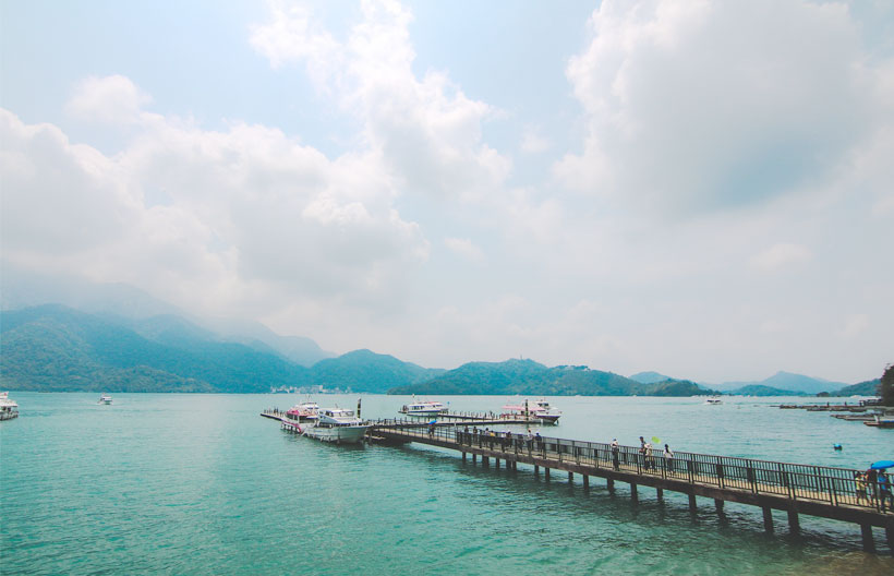 ทัวร์ไต้หวัน ทะเลสาบสุริยันจันทรา ตึกไทเป101 วัดหลงซาน ปล่อยโคมลอยที่สือเฟิ่น 4 วัน 3 คืน สายการบินไทยเวียดเจ็ท แอร์