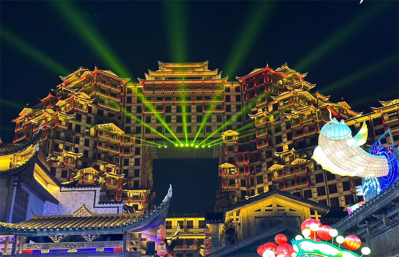 ทัวร์จีน ฉางซา ฉางเต๋อ จางเจียเจี้ย สะพานแก้ว เมืองโบราณฝูหรงเจิ้น ถนนคนเดินหวงซิงลู่ 5 วัน 4 คืน สายการบินไทยเวียดเจ็ท แอร์
