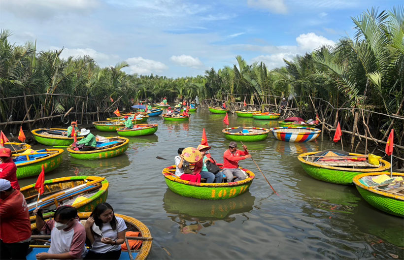 ทัวร์เวียดนามกลาง ดานัง บานาฮิลล์ เมืองโบราณฮอยอัน ล่องเรือกระด้ง 3 วัน 2 คืน สายการบินไทยเวียดเจ็ท แอร์