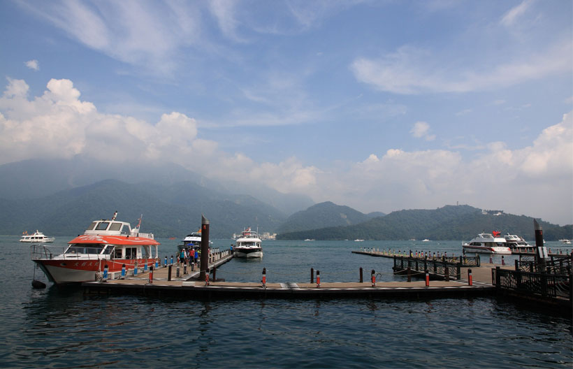 ทัวร์ไต้หวัน ท่าเรือหลากสีเจิ้งปิน หมู่บ้านโบราณจิ่วเฟิ่น ล่องเรือทะเลสาบสุริยันจันทรา 4 วัน 3 คืน สายการบินไทยเวียดเจ็ท แอร์