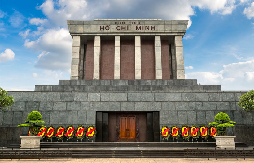 ทัวร์เวียดนามเหนือ ซาปา ฮานอย ฟานซีปัน หมู่บ้านกั๊ตกั๊ต สุสานโฮจีมินห์  โมอาน่าคาเฟ่ 4 วัน 3 คืน สายการบินแอร์เอเชีย