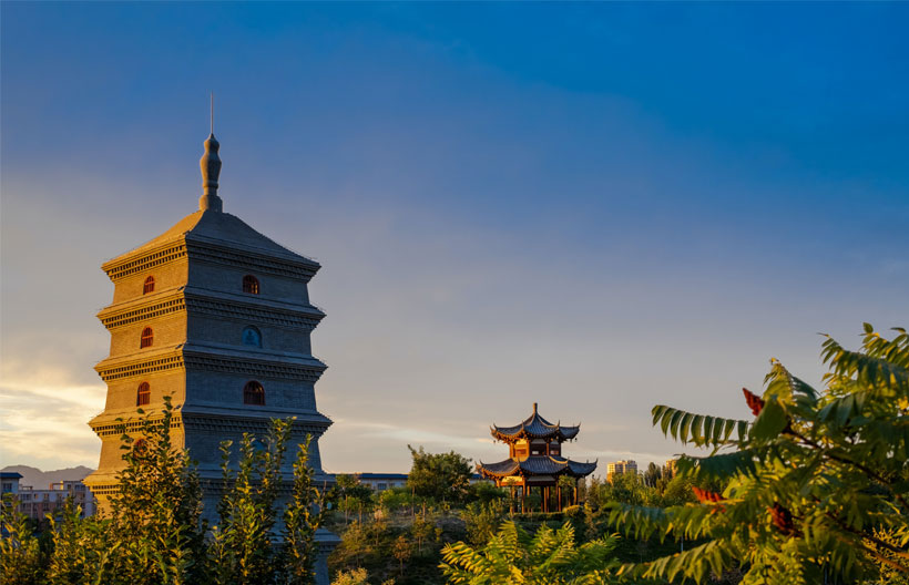 ทัวร์จีน  ซีอาน อุทยานแห่งชาติหยุนไถ่ซาน ถ้ำหินหลงเหมิน สุสานกองทัพทหารดินเผาจิ๋นซีฮ่องเต้ เจดีย์ห่านป่าใหญ่ ถนนคนเดินหุยหมินเจีย 6 วัน 5 คืน สายการบินเซินเจิ้น แอร์ไลน์