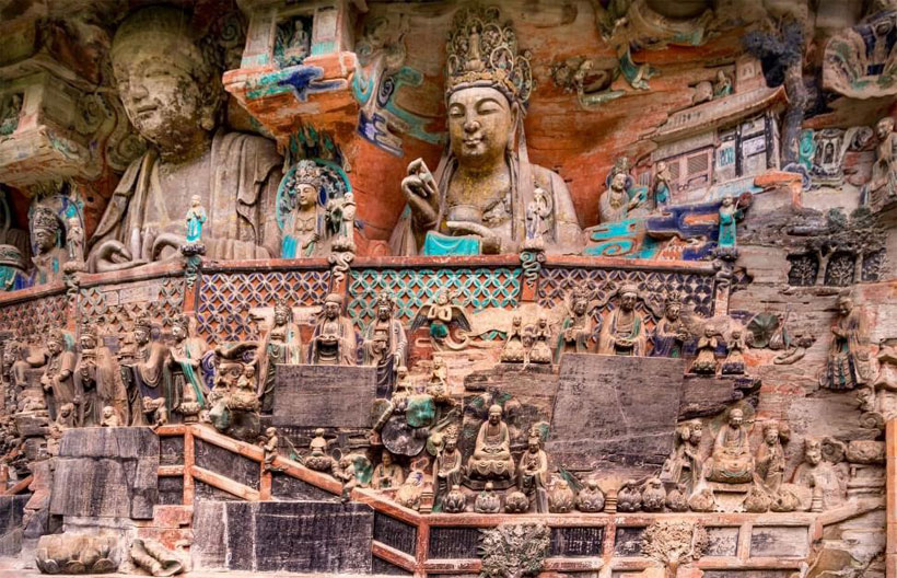 ทัวร์จีน ฉงชิ่ง อุทยานแห่งชาติหลุมฟ้า สะพานสวรรค์  หงหยาต้ง   รถไฟฟ้าทะลุตึก ผาหินแกะสลักต้าจู๋ 5 วัน 4 คืน สายการบินเสฉวนแอร์ไลน์