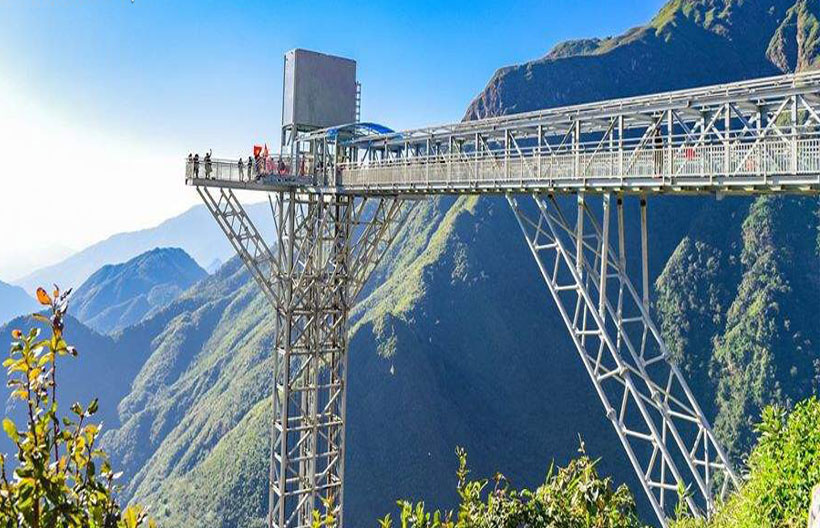 ทัวร์เวียดนาม ฮานอย ลาวไก ซาปา ยอดเขาฟานซิปัน โบสถ์หินตามด๋าว สุสานโฮจิมินห์ ถนน 36 สาย MEGA GRAND WORLD HANOI 4 วัน 3 คืน สายการบินแอร์เอเชีย