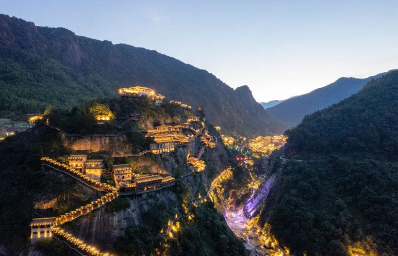 ทัวร์จีน หังโจว เหิงเตี้ยน หุบเขาเทวดาวั้งเซียนกู่ Hengdian World Studios ล่องเรือทะเลสาบซีหู 6 วัน 4 คืน สายการบินแอร์ ไชน่า