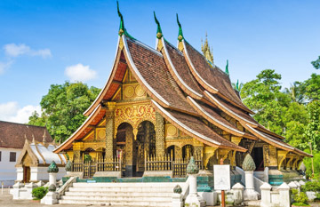ทัวร์ลาว หลวงพระบาง ตักบาตรข้าวเหนียว วัดเชียงทอง น้ำตกตาดกวางสี