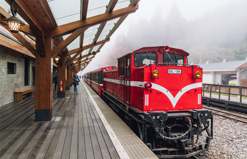 ทัวร์ไต้หวัน นั่งรถไฟอาลีซาน วัดเหวินหวู่ ล่องเรือชมทะเลสาบสุริยันจันทรา  ถนนโบราณจิ่วเฟิ่น ตึกไทเป 101 5 วัน 4 คืน สายการบินไทยเวียดเจ็ท แอร์