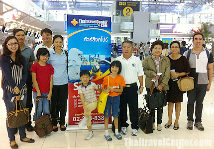 คณะครอบครัวคุณฉัตรชัย และเพื่อนๆ เดินทางท่องเที่ยวประเทศสิงคโปร์