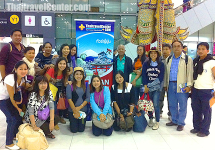 คณะอาจารย์มหาวิทยาลัยทักษิณ ถ่ายรูปเป็นที่ระลึกก่อนเดินทางไปญี่ปุ่น