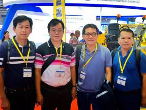 ทัวร์จีน-คณะบริษัท เฟิร์สเทค ดีไซน์ จำกัด ท่องเที่ยวจีน -ขอขอบคุณคณะคุณลูกค้า คณะบริษัท เฟิร์สเทค ดีไซน์ จำกัด ที่ให้ความไว้วางใจบริษัทเรานำท่องเที่ยวจีน ในครั้งนี้ครับ