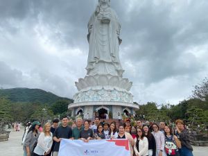 ทัวร์เวียดนาม-คณะ : บริษัท เมดิแคร์ (ประเทศไทย) จำกัด ท่องเที่ยวประเทศเวียดนาม-รีวิวภาพแห่งความสุขที่ประเทศเวียดนาม ส่งตรงจากลูกค้าที่น่ารัก บริษัท เมดิแคร์ (ประเทศไทย) จำกัด ทางบริษัทขอขอบคุณท่านที่มอบความไว้วางใจเลือกใช้บริการทัวร์กับไทยทราเวลเซ็นเตอร์ นำท่านท่องเที่ยวประเทศเวียดนามในครั้งนี้ พร้อมส่งภาพบรรยากาศให้เราได้ชมตลอดทริปกัน อยากเที่ยวสนุกสุดฟินแบบนี้ จองทัวร์เลยที่ไทยทราเวลเซ็นเตอร์