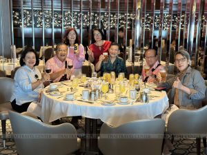 ทัวร์สิงคโปร์-คณะ : คุณวรางคณา ท่องเที่ยวประเทศสิงคโปร์-รีวิวภาพแห่งความสุขที่ประเทศสิงคโปร์ ส่งตรงจากลูกค้าที่น่ารัก คณะของคุณวรางคณา ทางบริษัทขอขอบคุณท่านที่มอบความไว้วางใจเลือกใช้บริการทัวร์กับไทยทราเวลเซ็นเตอร์ นำท่านท่องเที่ยวประเทศสิงคโปร์ในครั้งนี้ พร้อมส่งภาพบรรยากาศให้เราได้ชมตลอดทริปกัน อยากเที่ยวสนุกสุดฟินแบบนี้ จองทัวร์เลยที่ไทยทราเวลเซ็นเตอร์