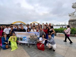 ทัวร์เวียดนาม-บริษัท เก้าพันวา จำกัด ท่องเที่ยวประเทศเวียดนาม-รีวิวภาพแห่งความสุขที่ประเทศเวียดนาม ส่งตรงจากลูกค้าที่น่ารัก บริษัท เก้าพันวา จำกัด ทางบริษัทขอขอบคุณท่านที่มอบความไว้วางใจเลือกใช้บริการทัวร์กับไทยทราเวลเซ็นเตอร์ นำท่านท่องเที่ยวประเทศเวียดนามในครั้งนี้ พร้อมส่งภาพบรรยากาศให้เราได้ชมตลอดทริปกัน อยากเที่ยวสนุกสุดฟินแบบนี้ จองทัวร์เลยที่ไทยทราเวลเซ็นเตอร์