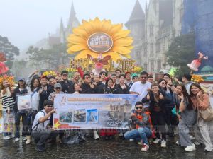 ทัวร์เวียดนาม-บริษัท เก้าพันวา จำกัด ท่องเที่ยวประเทศเวียดนาม-รีวิวภาพแห่งความสุขที่ประเทศเวียดนาม ส่งตรงจากลูกค้าที่น่ารัก บริษัท เก้าพันวา จำกัด ทางบริษัทขอขอบคุณท่านที่มอบความไว้วางใจเลือกใช้บริการทัวร์กับไทยทราเวลเซ็นเตอร์ นำท่านท่องเที่ยวประเทศเวียดนามในครั้งนี้ พร้อมส่งภาพบรรยากาศให้เราได้ชมตลอดทริปกัน อยากเที่ยวสนุกสุดฟินแบบนี้ จองทัวร์เลยที่ไทยทราเวลเซ็นเตอร์