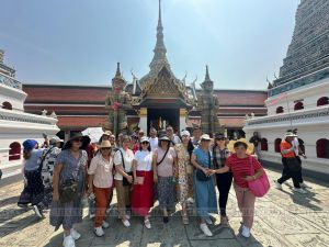 ทัวร์ไทย-คณะคุณไอรีนา ท่องเที่ยวประเทศไทย-รีวิวภาพแห่งความสุขที่ จ. กรุงเทพ ส่งตรงจากลูกค้าที่น่ารัก คณะคุณไอรีนา ทางบริษัทขอขอบคุณท่านที่มอบความไว้วางใจเลือกใช้บริการทัวร์กับไทยทราเวลเซ็นเตอร์ นำท่านท่องเที่ยวที่กรุงเทพในครั้งนี้ พร้อมส่งภาพบรรยากาศให้เราได้ชมตลอดทริปกัน อยากเที่ยวสนุกสุดฟินแบบนี้ จองทัวร์เลยที่ไทยทราเวลเซ็นเตอร์