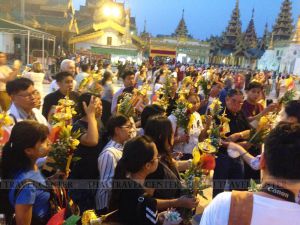 ทัวร์พม่า-คณะ AIA จังหวัด ร้อยเอ็ด ท่องเที่ยวพม่า-ขอขอบคุณ คณะ AIA จังหวัด ร้อยเอ็ด ที่ไว้วางใจบริษัทเรา นำท่องเที่ยวพม่า ชมพระนอนตาหวาน พระเจดีย์เยเลพญา 
เจดีย์โบตาทาวน์ เทพทันใจ เทพกระซิบ วัดไจ้คะวาย เจดีย์ชเวมอดอร์ พระนอนชเวตาเลียว เจดีย์ไจ๊ปุ่น พระราชวังบุเรงนอง วัดไจ๊กะเลาะ พระมหาเจดีย์ชเวดากอง พร้อมอิ่มอร่อยกับเมนูขึ้นชื่อ 