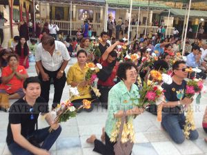 ทัวร์พม่า -บริษัทซอง เซน แมชชินเนอรี่ แมนูแฟคเจอริ่ง(ไทยแลนด์)จำกัด ท่องเที่ยวพม่า-ขอขอบคุณ บริษัทซอง เซน แมชชินเนอรี่ แมนูแฟคเจอริ่ง(ไทยแลนด์)จำกัด ที่ให้ความไว้วางใจเรานำท่องเที่ยวประเทศพม่า สักการะ 3 มหาบูชาสถาน อันศักดิ์สิทธิ์ นมัสการ พระพุทธรูปไจ้ปุ่น ชม พระธาตุอินทร์แขวน ทำบุญตักบาตร ณ วัดไจ้คะวาย อิสระช้อปปิ้ง และชิมเมนูขึ้นชื่อของพม่า