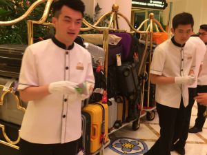 ทัวร์ฮ่องกง มาเก๊า-คณะบริษัท บวรพัฒน์ เทรดดิ้ง อินเตอร์เนชั่นเนล จำกัด ท่องเที่ยวฮ่องกง มาเก๊า-ขอขอบคุณคุณลูกค้าคณะบริษัท บวรพัฒน์ เทรดดิ้ง อินเตอร์เนชั่นเนล จำกัด ที่ให้ความไว้วางใจบริษัทเรานำคณะผู้แทนจำหน่ายล้อแม็กซ์ยอดเยี่ยม แบรนด์ Kensei & Ever Trust ท่องเที่ยวเส้นทางฮ่องกง มาเก๊า ในครั้งนี้ค่ะ