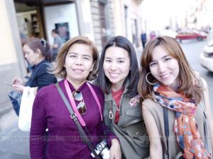 ทัวร์อิตาลี- คณะบริษัท เอ็ม เอส สวิทช์บอร์ด จำกัด ท่องเที่ยวประเทศอิตาลี-ขอขอบคุณคุณลูกค้าคณะ บริษัท เอ็ม เอส สวิทช์บอร์ด จำกัด ที่ให้ความไว้วางใจใช้บรอการนำท่องเที่ยวของบริษัทเรา สำหรับการเดินทางพักผ่อนและสัมมนางานด้านการตลาด ในเส้นทางเมืองดัง นาโปลี  ซอร์เรนโต้ เกาะคาปรี กรุงโรม ปิซ่า ฟลอเร้นซ์ และเวนิส ในครั้งนี้ค่ะ