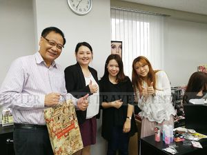 ทัวร์ญี่ปุ่น-คณะบริษัท ธารธนา จำกัด ศึกษาดูงาน ณ เมืองโอซาก้า ประเทศญีปุ่น-ขอขอบคุณคณะท่านลูกค้าจาก บริษัท ธารธนา จำกัด ที่วางใจเลือกใช้บริการของบริษัทเราอีกครั้ง ซึ่งในครั้งนี้คณะได้เดินทางเพื่อศึกษาดูงาน ณ เมืองโอซาก้า ประเทศญีปุ่น ขอบคุณค่ะ