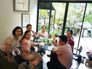 ทัวร์อยุธยา-คณะคุณบุษรินทร์ ท่องเที่ยวจังหวัดอยุทยา -ไทยทราเวลเซ็นเตอร์ขอขอบคุณ คณะคุณบุษรินทร์ ที่ไว้วางใจเรานำท่องเที่ยวจังหวัดอยุทยา เข้าชมสถานที่สำคัญๆทางประวัติศาสตร์  เช่น พระราชวังบางประอิน อนุเสาวรีย์สมเด็จพระนเรศวร วัดหน้าพระเมรุ วัดราชบูรณะ วัดมหาธาตุ วัดพระศรีสรรเพชญ์ วัดไชยวัฒนาราม วัดสุวรรณาดาราม วัดพุทธไธสวรรย์ วัดใหญ่ชัยมงคล วัดมเหยงค์ อุทยานประศาสตร์ พระนครศรีอยุธยา พิพิธภัณฑ์สถานแห่งชาติเจ้าสามพระยา ฯลฯ