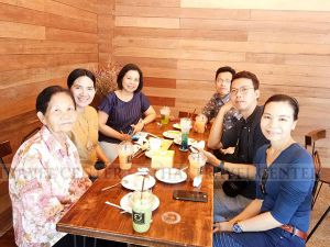 ทัวร์อยุธยา-คณะคุณบุษรินทร์ ท่องเที่ยวจังหวัดอยุทยา -ไทยทราเวลเซ็นเตอร์ขอขอบคุณ คณะคุณบุษรินทร์ ที่ไว้วางใจเรานำท่องเที่ยวจังหวัดอยุทยา เข้าชมสถานที่สำคัญๆทางประวัติศาสตร์  เช่น พระราชวังบางประอิน อนุเสาวรีย์สมเด็จพระนเรศวร วัดหน้าพระเมรุ วัดราชบูรณะ วัดมหาธาตุ วัดพระศรีสรรเพชญ์ วัดไชยวัฒนาราม วัดสุวรรณาดาราม วัดพุทธไธสวรรย์ วัดใหญ่ชัยมงคล วัดมเหยงค์ อุทยานประศาสตร์ พระนครศรีอยุธยา พิพิธภัณฑ์สถานแห่งชาติเจ้าสามพระยา ฯลฯ